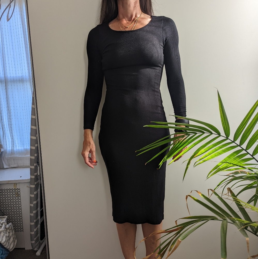 Marine Layer Black knit lined scoop neck dress size M.